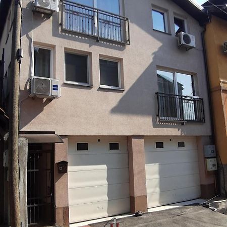 Our Way S Apartment With Airco And Own Garage ซาราเยโว ภายนอก รูปภาพ