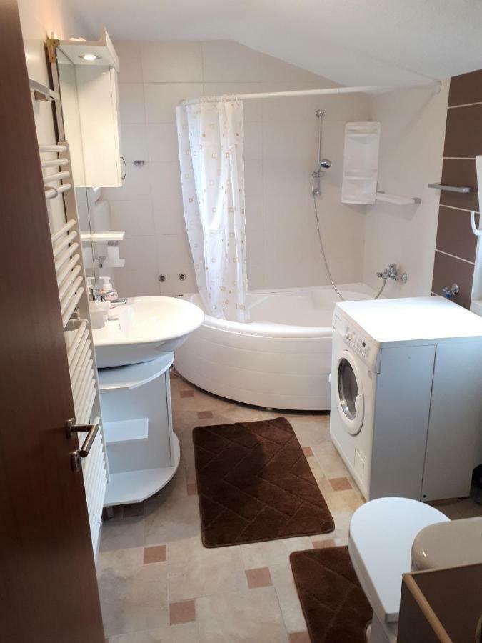 Our Way S Apartment With Airco And Own Garage ซาราเยโว ภายนอก รูปภาพ