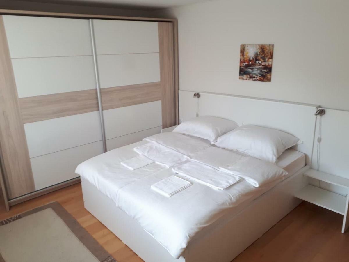 Our Way S Apartment With Airco And Own Garage ซาราเยโว ภายนอก รูปภาพ
