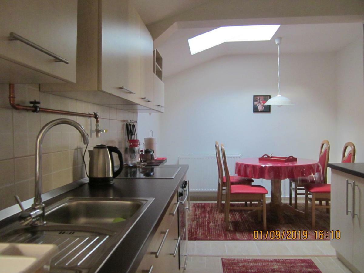 Our Way S Apartment With Airco And Own Garage ซาราเยโว ภายนอก รูปภาพ