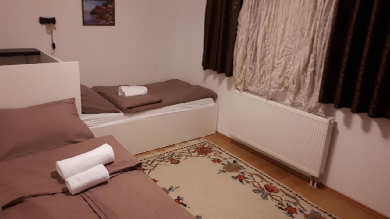 Our Way S Apartment With Airco And Own Garage ซาราเยโว ภายนอก รูปภาพ